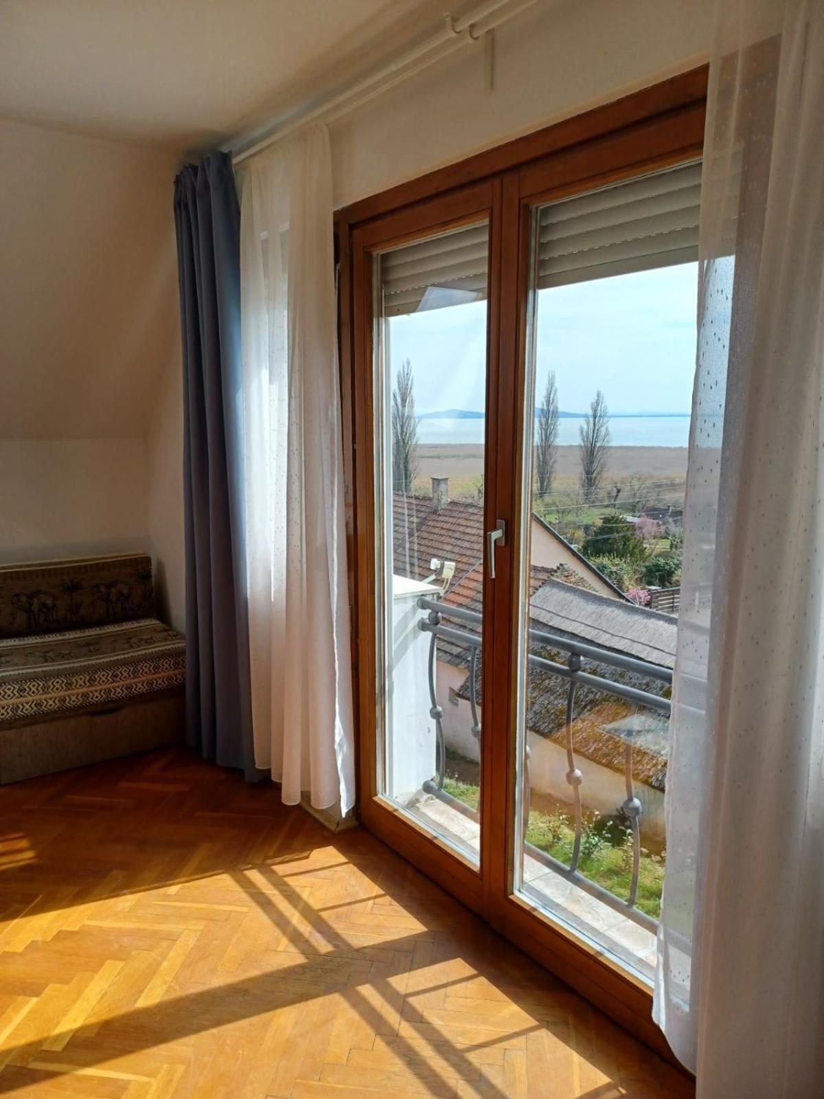 Szigligeti Panorama Apartmanhaz Buitenkant foto