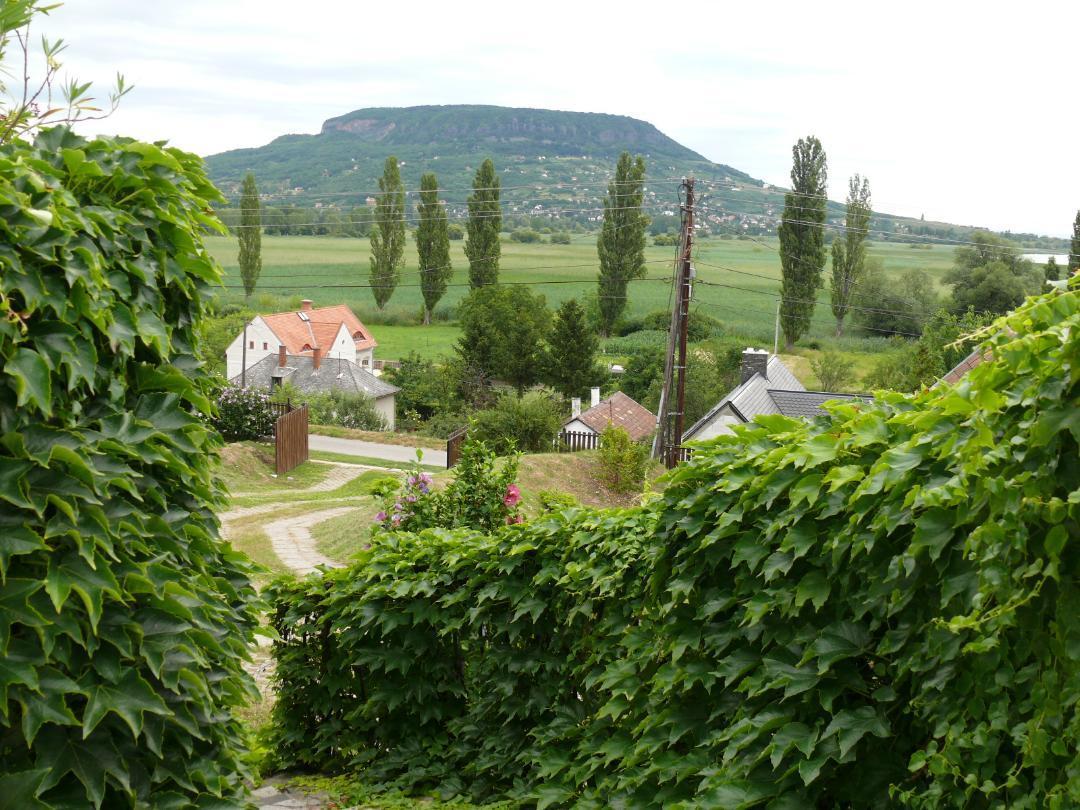 Szigligeti Panorama Apartmanhaz Buitenkant foto