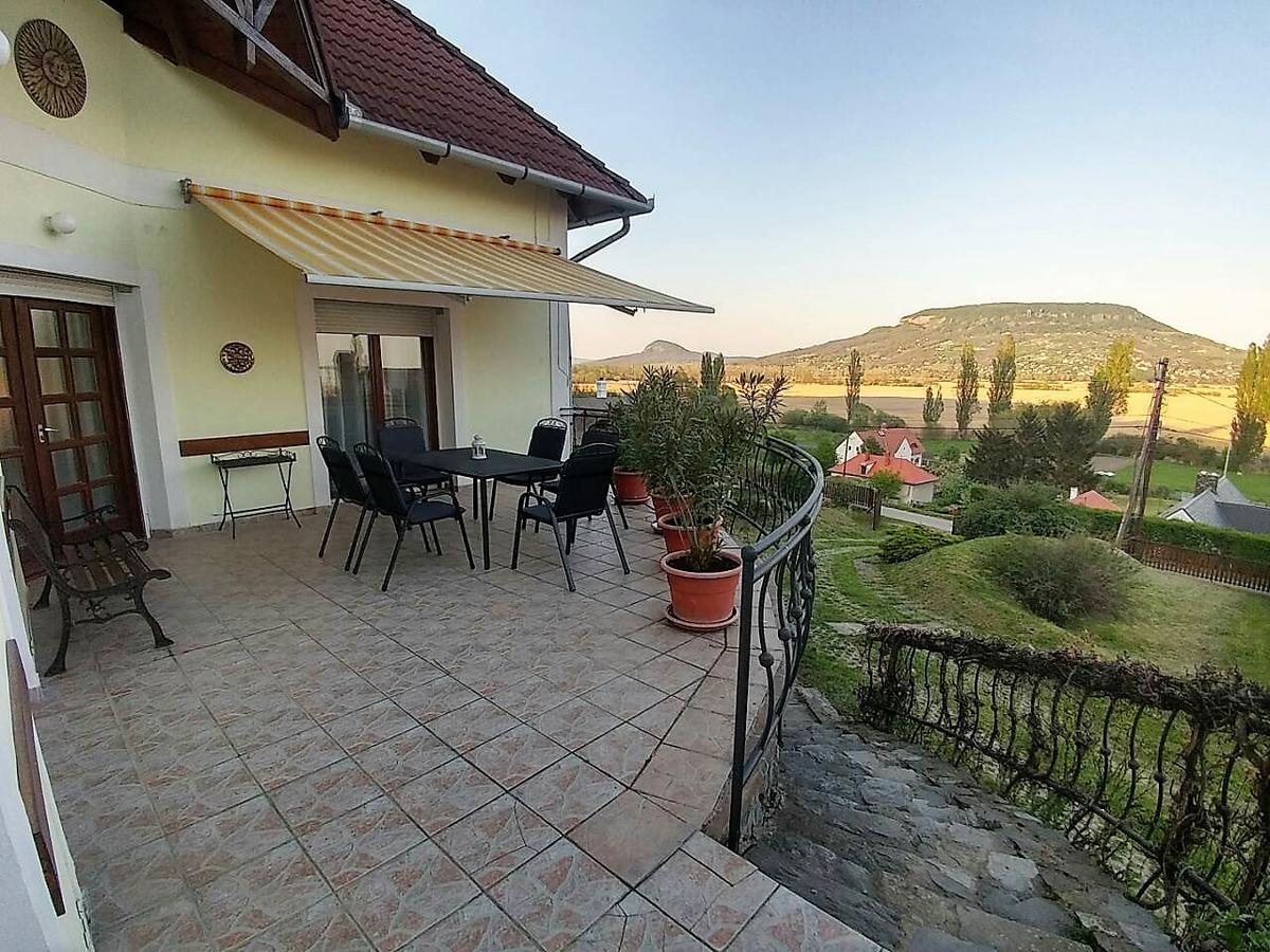 Szigligeti Panorama Apartmanhaz Buitenkant foto