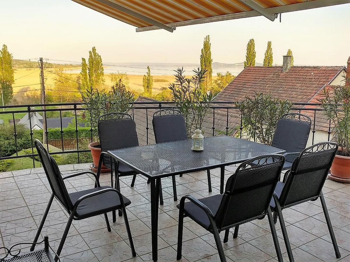 Szigligeti Panorama Apartmanhaz Buitenkant foto